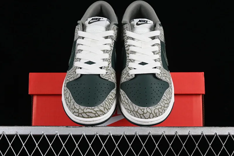 All categories Nk SB Dunk series Nk SB Dunk Low low-top sneakers Nk Dunk Low "Urban Landscape 2.0" cracked suede SB low-top casual sneakers HF4878-053